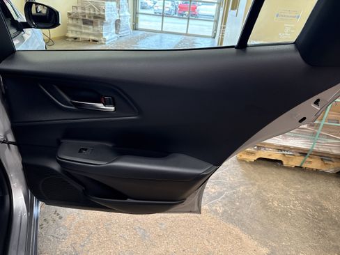 Used 2023 Toyota Prius Prime FWD image 30