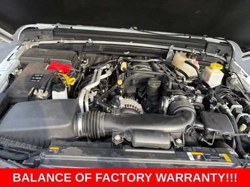 Used 2023 Jeep Gladiator Sport AWD/4WD image 11