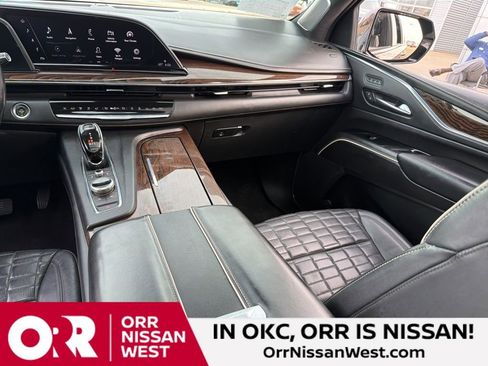 Used 2021 Cadillac Escalade ESV Premium Luxury Platinum image 19