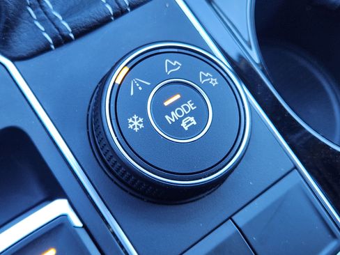 Certified 2022 Volkswagen Atlas SE image 29