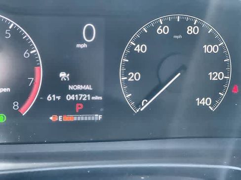 Used 2023 Honda Pilot Touring image 19