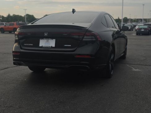 Used 2025 Honda Accord Sport image 8