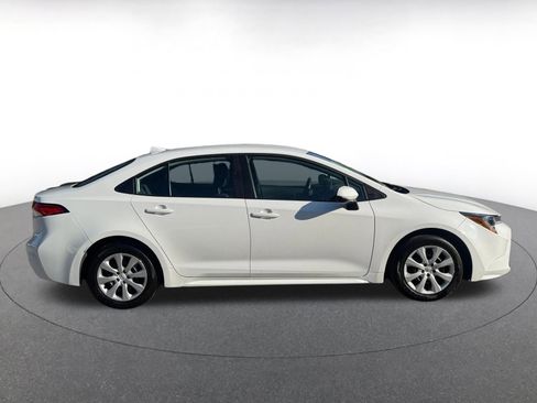 Used 2025 Toyota Corolla LE image 15