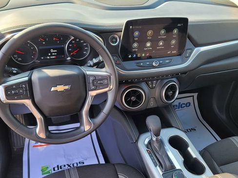 Used 2025 Chevrolet Blazer LT AWD/4WD image 25