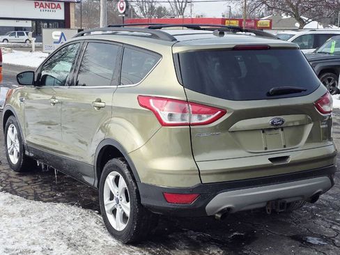Used 2014 Ford Escape SE w/ Equipment Group 201A image 4