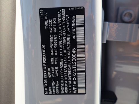 New 2026 Porsche Macan Turbo Electric image 29