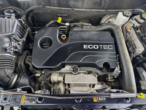 Used 2020 Chevrolet Equinox LT image 29