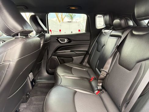Used 2022 Jeep Compass Latitude w/ Convenience Group FWD image 19