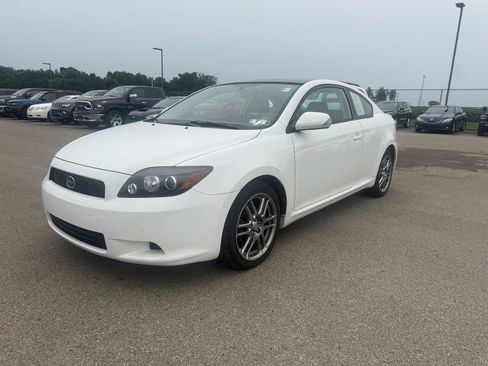 Used 2010 Scion tC FWD image 2