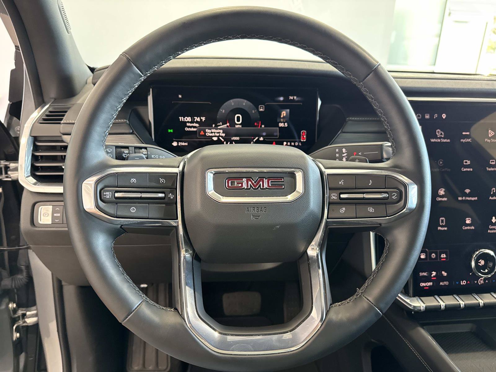 Used 2026 GMC Acadia Elevation w/ Elevation Premium Package FWD image 19