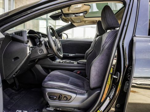 Used 2023 Lexus RZ 450e Premium w/ Accessory Package (2T) image 35