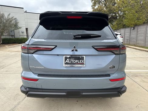 New 2026 Mitsubishi Outlander Trail Edition image 2