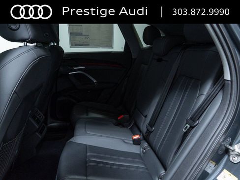 Used 2025 Audi Q5 Premium w/ Convenience Package image 22