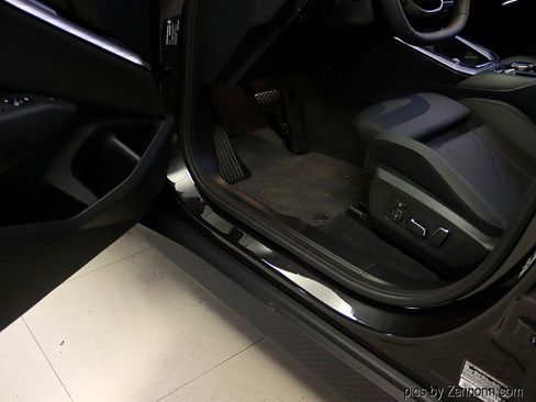 Used 2025 BMW X3 xDrive30i w/ Premium Package image 28