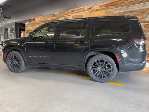 Used 2024 Jeep Grand Wagoneer Series II w/ Quick Order Packagew 28T image 10