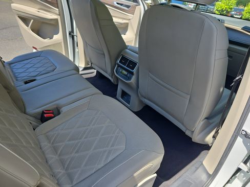 Certified 2024 Volkswagen Atlas SEL Premium R-Line AWD/4WD image 11