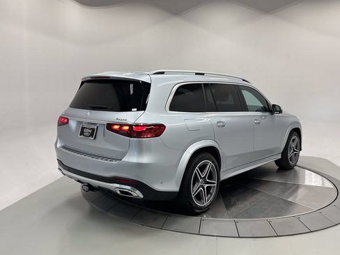 Certified 2025 Mercedes-Benz GLS 450 4MATIC image 8