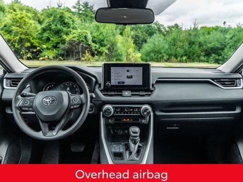 Used 2025 Toyota RAV4 XLE AWD/4WD image 30