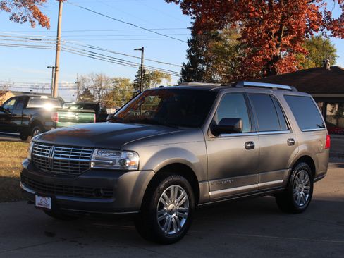 Used 2014 Lincoln Navigator 2WD w/ Equipment Group 101A image 5