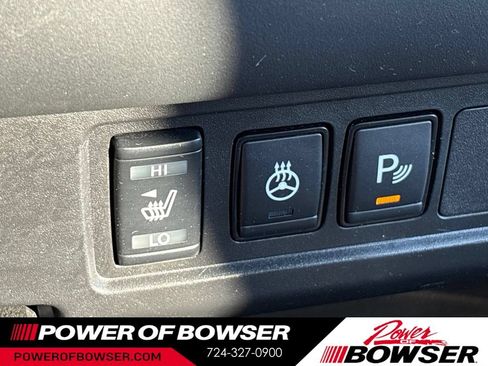 Used 2024 Nissan Frontier SV w/ Technology Package AWD/4WD image 19