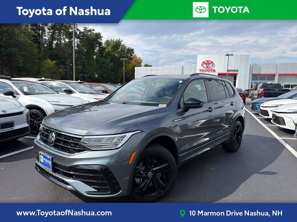 Used 2024 Volkswagen Tiguan SE R-Line AWD/4WD image 1