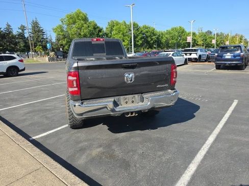 Used 2024 RAM 2500 Tradesman w/ Chrome Appearance Group AWD/4WD image 12