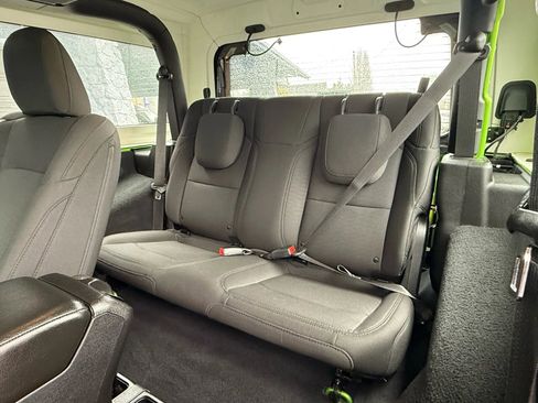 Used 2019 Jeep Wrangler Sport image 18