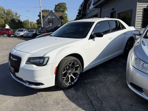 Used 2018 Chrysler 300 Touring w/ Sport Appearance Package image 2