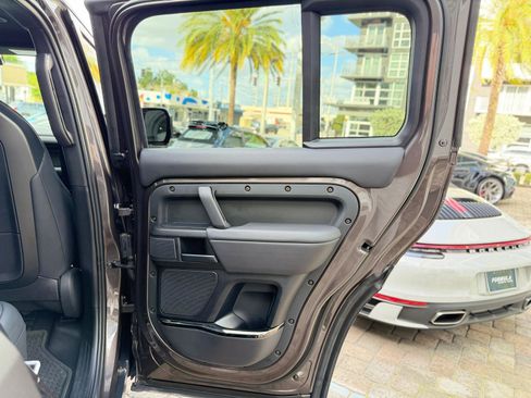 Used 2025 Land Rover Defender 110 AWD/4WD image 17