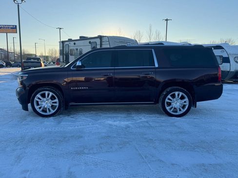 Used 2017 Chevrolet Suburban Premier image 2