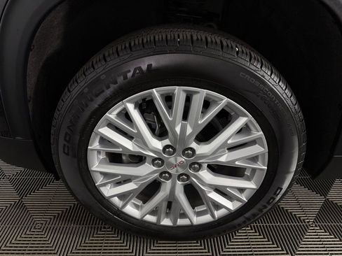 Used 2025 GMC Acadia Elevation w/ Elevation Premium Package image 11