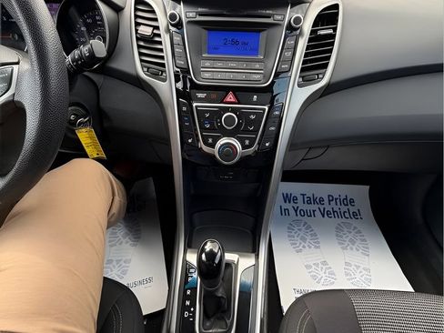 Used 2016 Hyundai Elantra GT FWD image 26