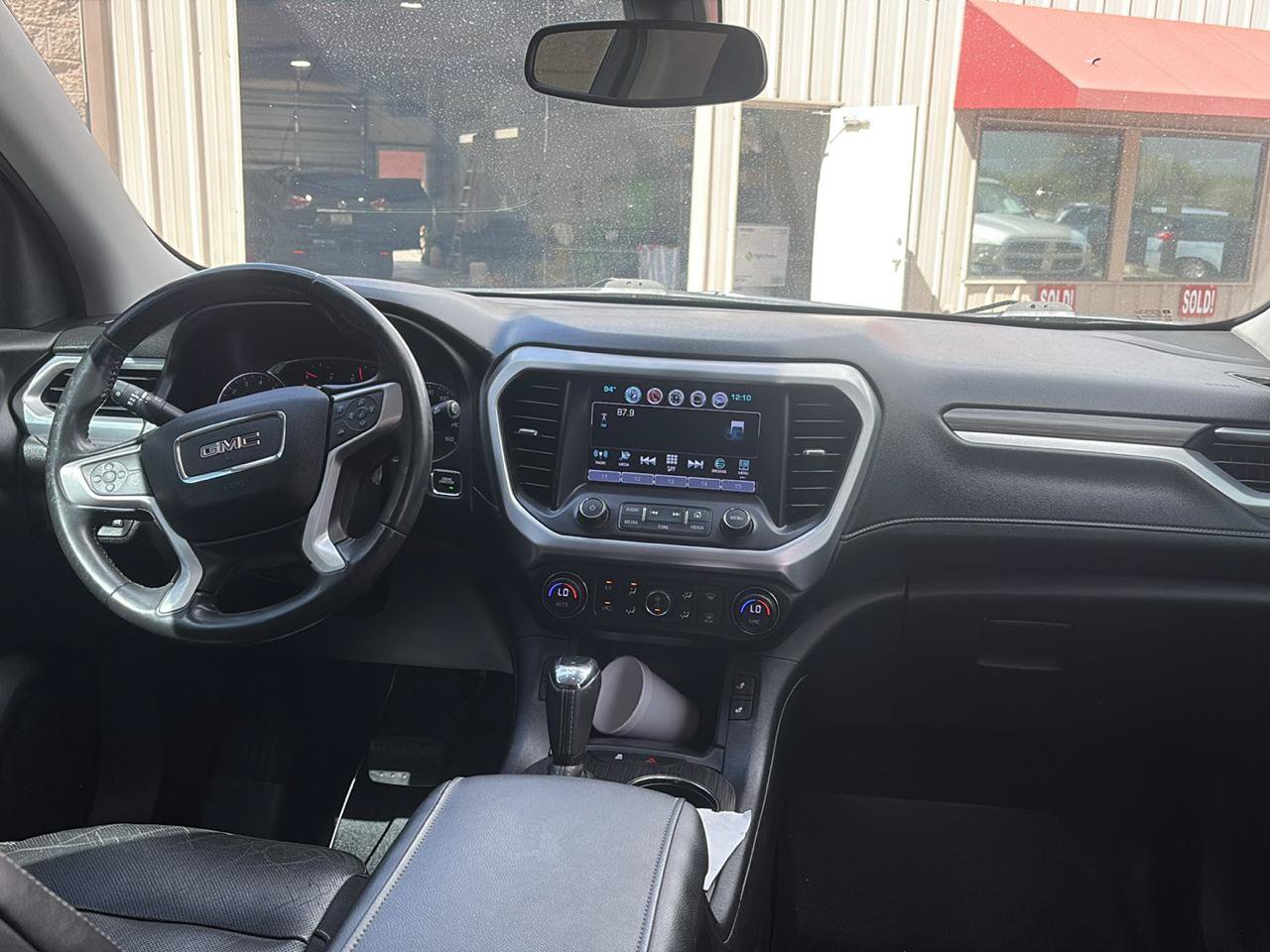 Used 2017 GMC Acadia SLT FWD image 12