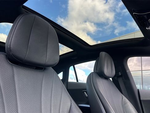 Used 2023 Mercedes-Benz EQE 500 4MATIC Sedan w/ AMG Line Exterior Package image 18