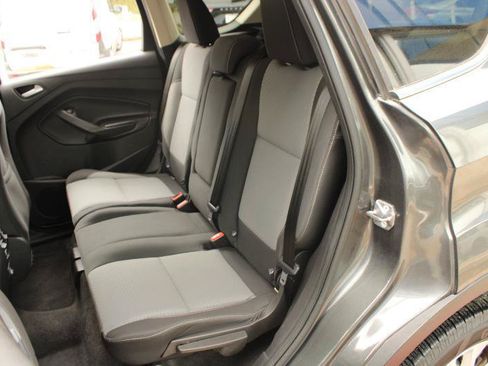 Used 2018 Ford Escape SE FWD image 12