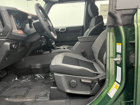New 2025 Ford Bronco 4-Door image 17