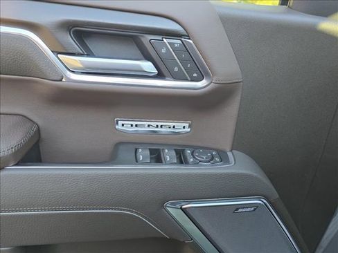 New 2026 GMC Sierra 1500 Denali w/ Denali Reserve Package image 9