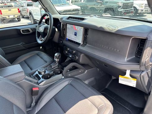 New 2026 Ford Bronco Big Bend w/ Black Diamond Package AWD/4WD image 11