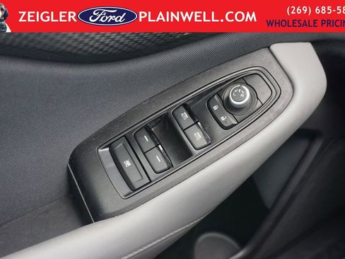 Used 2023 Subaru Outback Premium AWD/4WD image 28