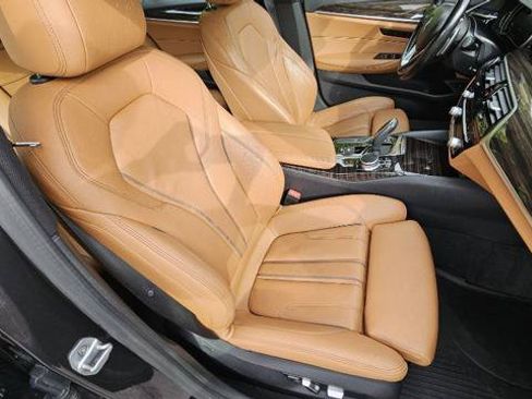 Used 2019 BMW 530e xDrive w/ Convenience Package AWD/4WD image 32