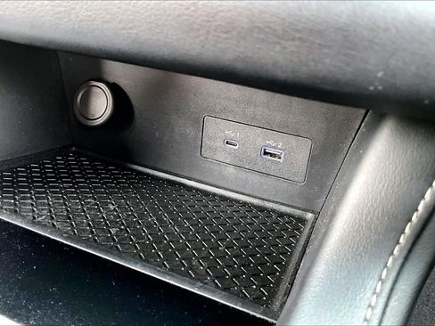 Certified 2025 Nissan Pathfinder SV image 35