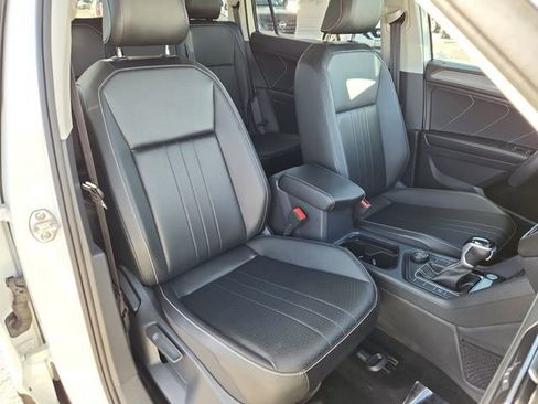 Certified 2024 Volkswagen Tiguan SE image 14