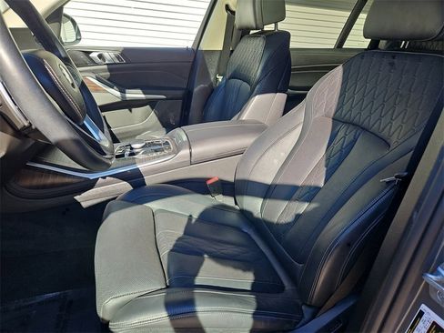 Used 2024 BMW X7 xDrive40i image 5