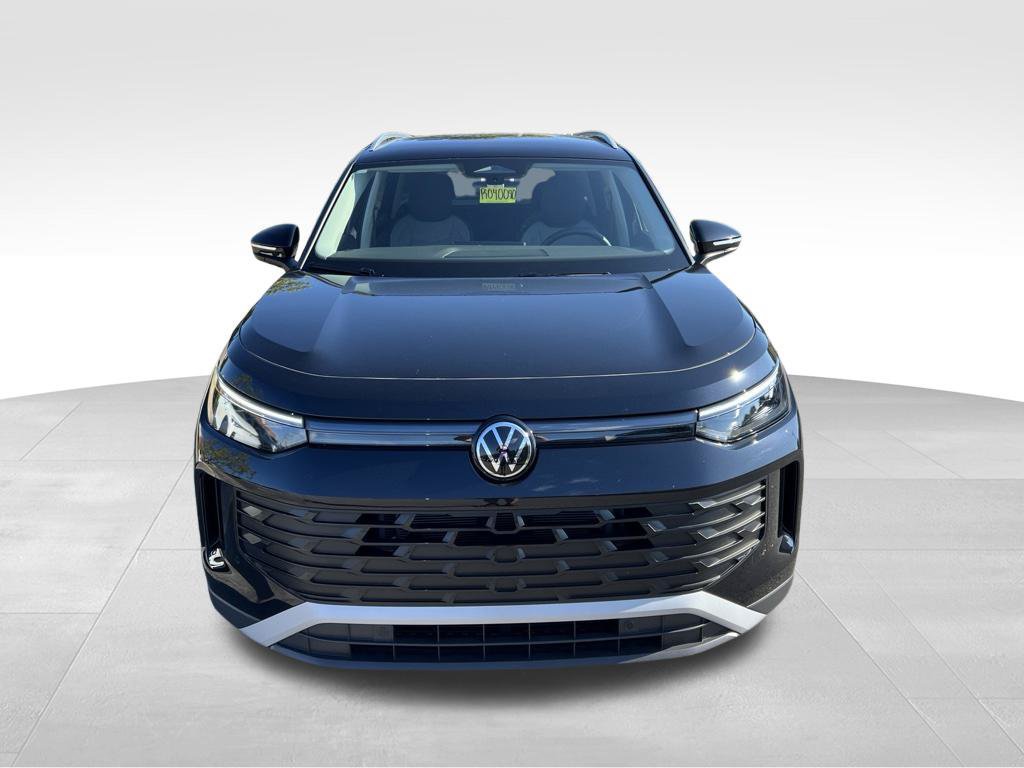 Used 2026 Volkswagen Tiguan S AWD/4WD image 3