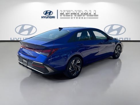 Used 2025 Hyundai Elantra Sport FWD image 6