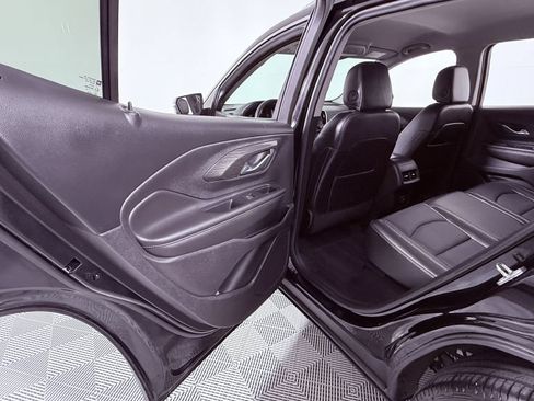 Used 2018 GMC Terrain SLT w/ Preferred Package AWD/4WD image 19