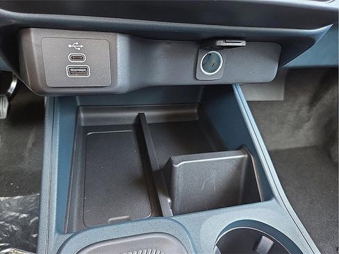 New 2025 Ford Maverick XL w/ Equipment Group 102A image 16