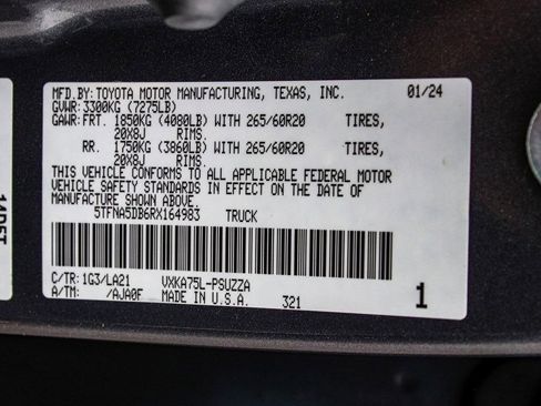 Used 2024 Toyota Tundra Platinum image 32