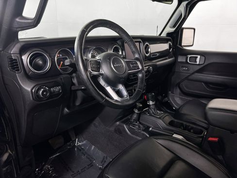 Used 2021 Jeep Wrangler Unlimited Sahara AWD/4WD image 9