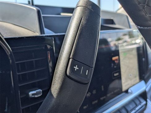 Used 2025 GMC Sierra 1500 Elevation image 12